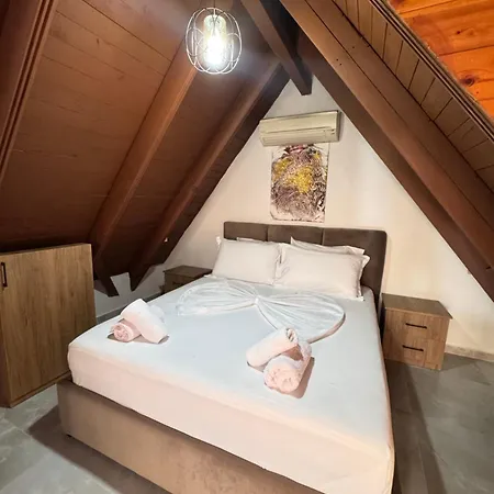Hill Villa, Gjiri I Lalzit * Draç