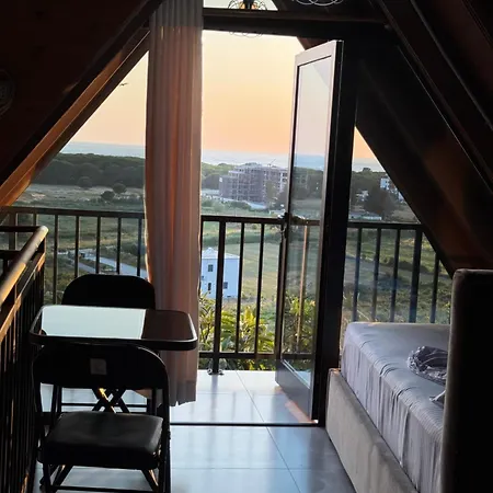 Hill Villa, Gjiri I Lalzit Draç